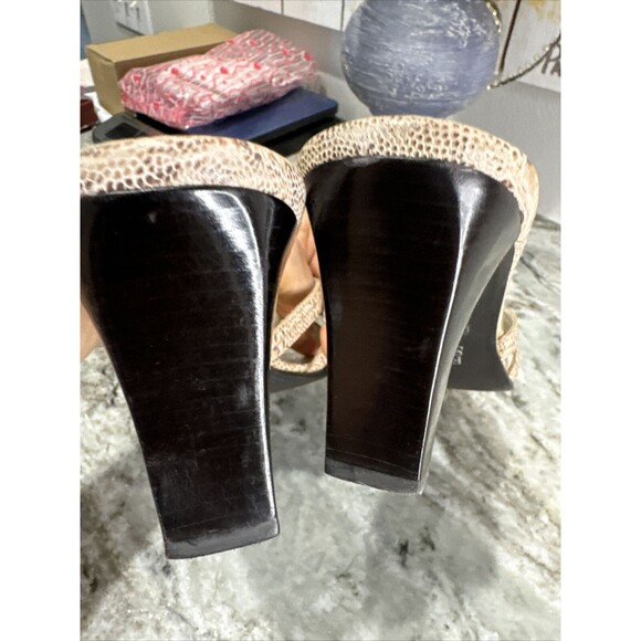 Franco Sarto Tan Snakeskin Print Strappy Sandals with Kitten Heel Size 9 - Picture 4 of 7